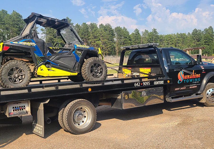 From local to long-distance hauling, from vehicles and RVs to airplanes and tiny houses, Sunshine Towing & Transport is the solution you're looking for.