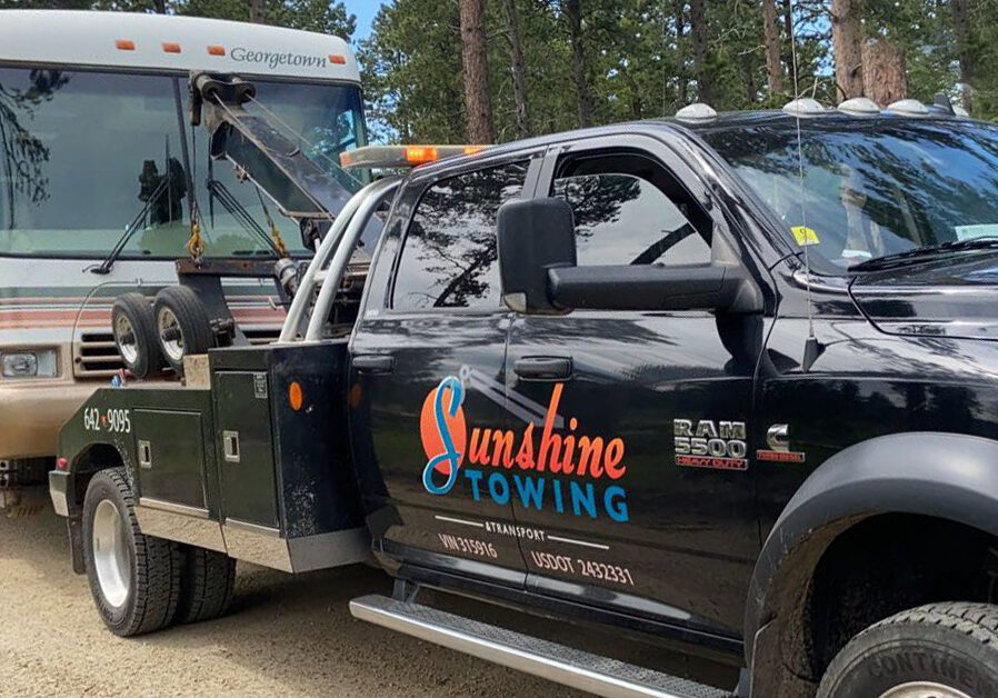 Issues with larger vehicles require larger solutions. Luckily, we’re experts in heavy-duty towing. With our equipment, we are able to tow RVs, semi-trucks, and trailers, and much more.